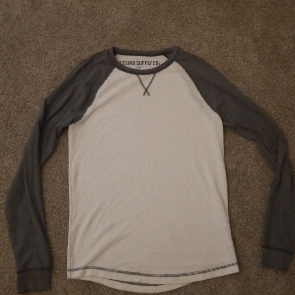 Long sleeve mossimo shirt.